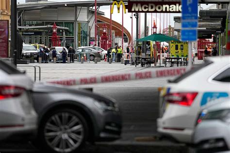 Shooting In Auckland Three Dead After Gunman Stormed Cbd Building