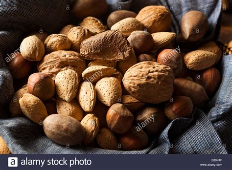 Semillas de frutos secos mixtos fotografías e imágenes de alta