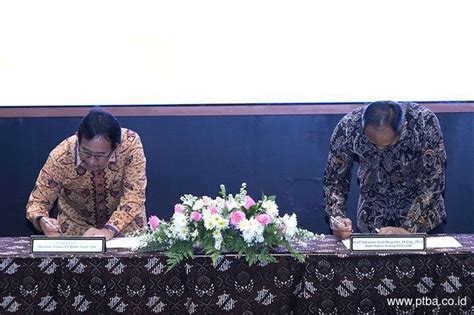 Kolaborasi Bukit Asam Ptba Dan Ugm Tingkatkan Nilai Tambah Batu Bara