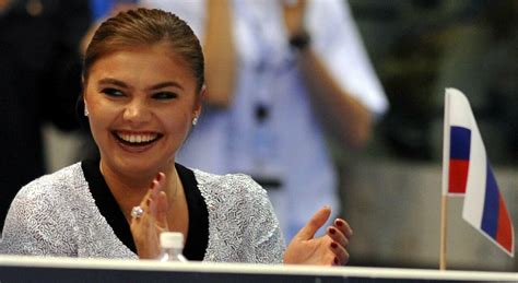 Alina Kabaeva La Presunta Amante Di Putin Riappare In Pubblico A Mosca