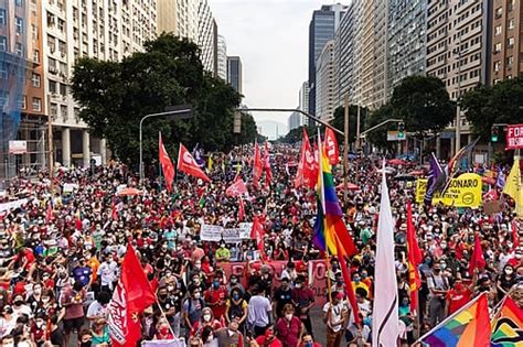 J Manifestantes Voltam S Ruas Do Rio Para Pedir Pol Tica