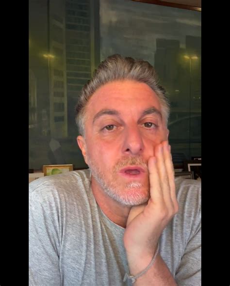 Foto Luciano Huck Foi Ovacionado Nas Redes Sociais Purepeople