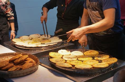 What to Eat in Beijing: 6 Popular Beijing Local Foods You Can't Miss