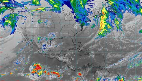 Lluvias Fuertes Y Ambiente Caluroso Para Quintana Roo