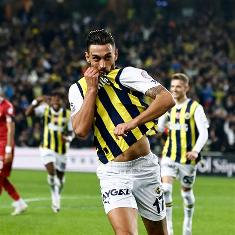 Süper Lig Fenerbahce prend le derby et la tête du championnat beIN