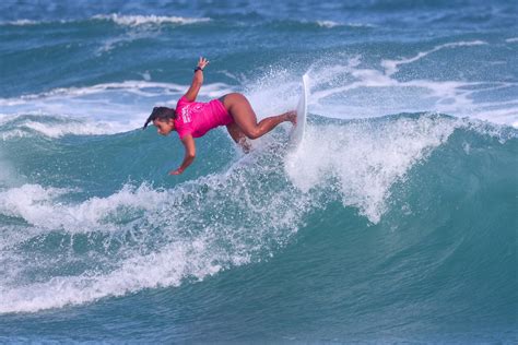 Saquarema Surf Festival Inicia Etapa Feminina Do Wsl Recorde