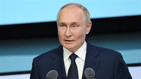 Vladimir Putin Wants Russians To Have Sex During Work Breaks To Boost