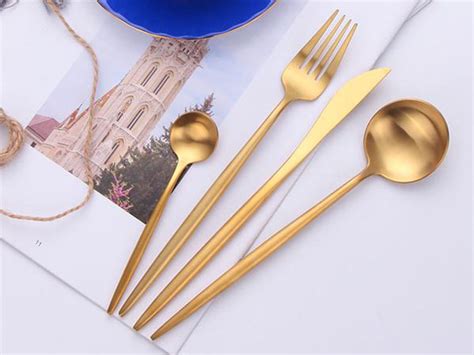 16-Piece Gold Flatware Set | Salon