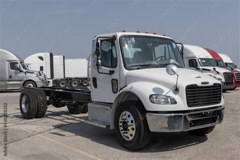 Freightliner Semi Tractor Trailer Trucks lined up for sale ...