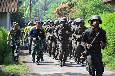 Pengenalan Sejarah Yonarmed Kostrad Gelar Tradisi Penjemputan Warga