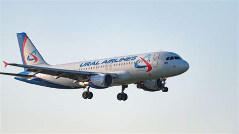 Russia Restarts Ural Airlines Airbus A320 Field Landing Report