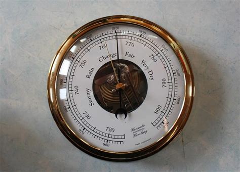 Aneroid Barometer How Does It Work Mechanism Uses Concerns