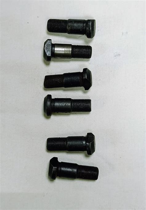 Болт маховика дв. 402 Волга-2410,31029,3110, ГАЗель, УАЗ, ГАЗ-53 М11х1 ...