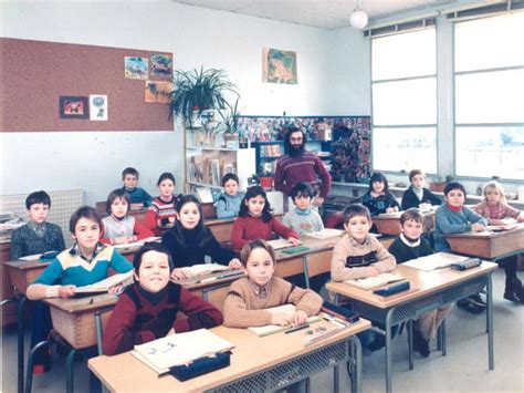 Photo De Classe CM2 84 85 De 1984 Ecole Publique Copains D Avant