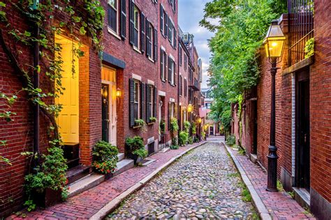 What To See In Boston S Historic Beacon Hill Neighborhood