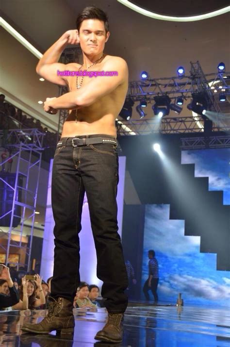 Hot Titans Dingdong Dantes Scent Launch