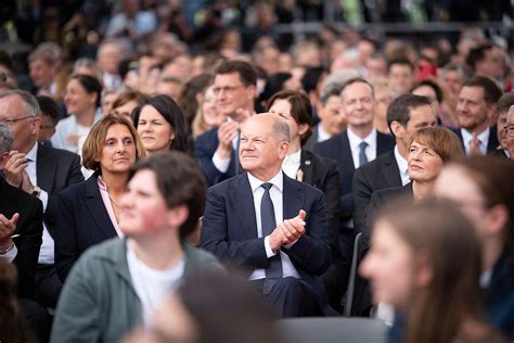 Fotoreihe Staatsakt 75 Jahre Grundgesetz Bundesregierung