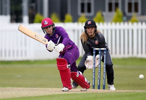 Tammy Beaumont plays to the leg side | ESPNcricinfo.com