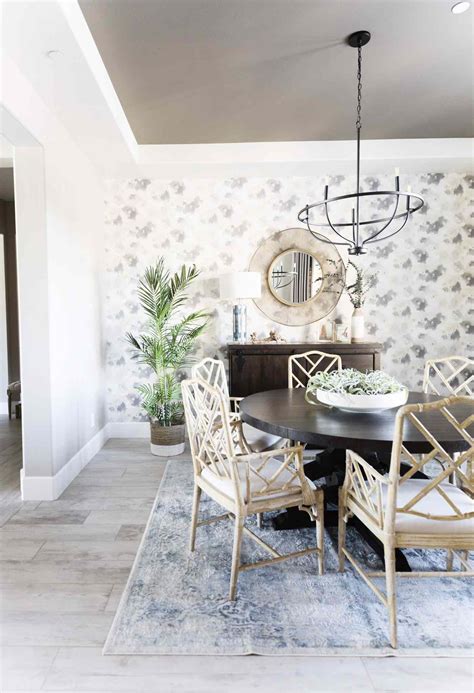 21 Dining Room Accent Walls To Spark Conversation