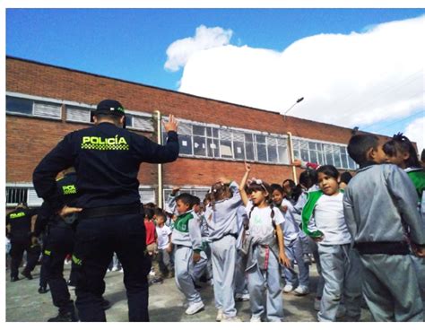 Colegio Antonio José Uribe a ritmo de Polizumba en el Día del Niño