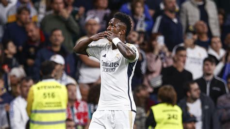 Real Madrid Alaves Vinicius Strikes Twice Be Real Madrid