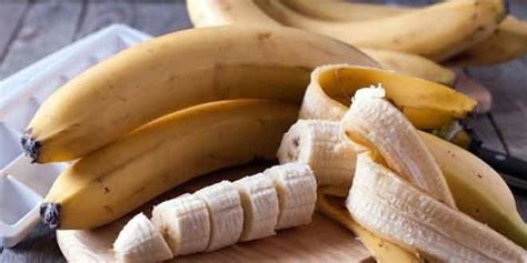 12 Powerful Reasons To Eat Bananas Now Htv