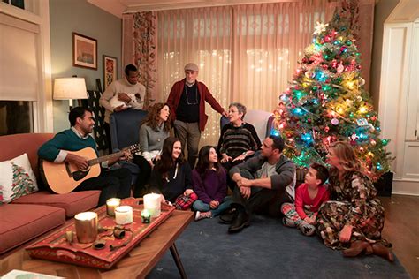 ‘Christmas Again’ Cast Teases New Disney Channel Original Movie – Hollywood Life