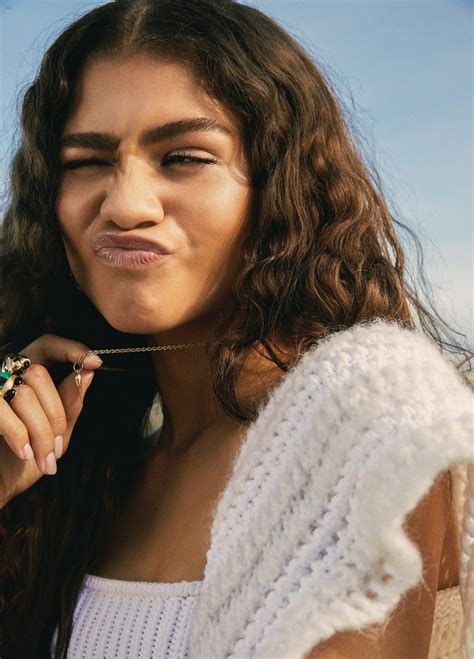 Zendaya Updates On Twitter Happy Birthday To Zendaya Zendaya Has Turned 25 Years Old