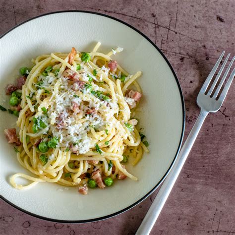 Garlic Pasta With Pancetta And Peas Classic Recipes