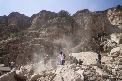 ناجون يروون رحلة «العودة من الموت بعد زلزال المغرب صحيفة الخليج