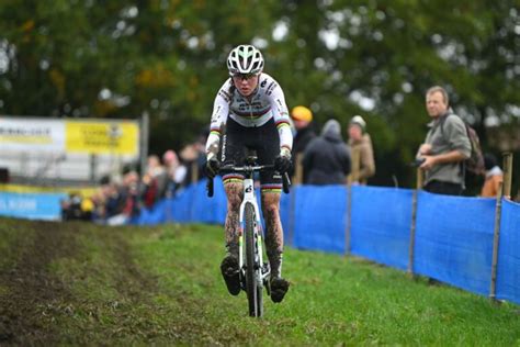 Fem Van Empel Remporte Une Victoire Crasante Au Koppenbergcross V Loshop