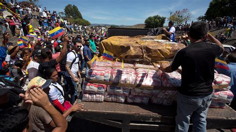 Venezuela La Ayuda Humanitaria Habría Sido Quemada Por Un Manifestante Antichavista Radio Eme