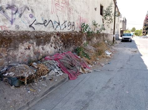 Basura Obstruye Banquetas De Tijuana