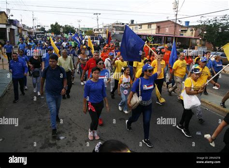 Una Gran Multitud De Venezolanos Organizaciones Pol Ticas Y Militantes