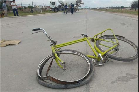 El ciclista arrollado por un camión falleció tras agonizar más de 36