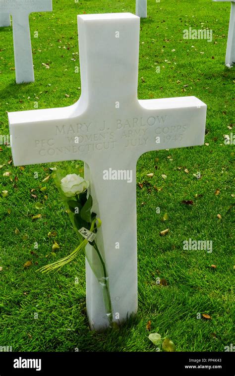 White Crosses Graves Normandy American Hi Res Stock Photography And