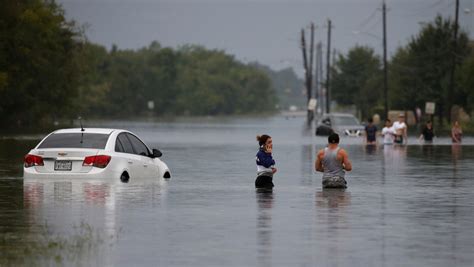 El Huracán Harvey Deja Cinco Muertos En Houston Tras Unas Inundaciones