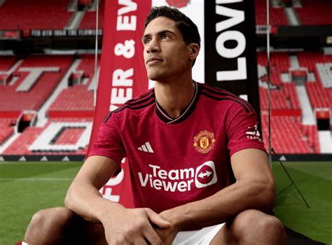 Manchester United Present Nueva Camiseta Para Temporada