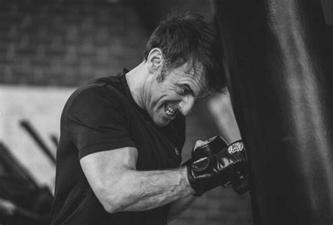 Emmanuel Macron pris en photo en pleine séance de boxe