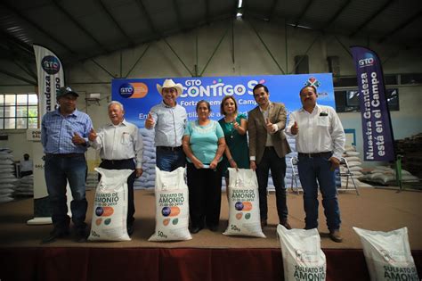 Entregan Sdayr Y Municipio Fertilizante A Productores De Salamanca