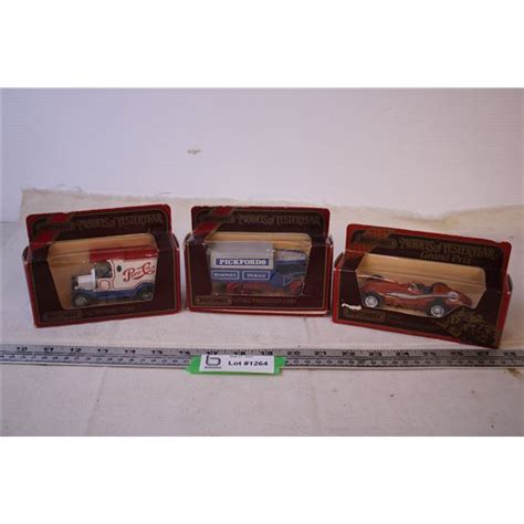 (3) Matchbox Diecast Cars