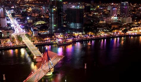 Han River Bridge: The Quintessential Symbol of Da Nang City