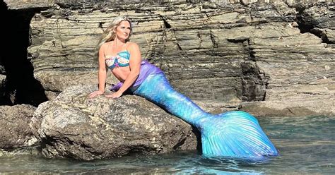 Real Life Mermaid Swims In Freezing Sea All Year Round And Can Hold