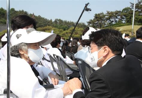 강기정 윤 대통령 5·18기념사 비판헌법 전문 수록 언급없어