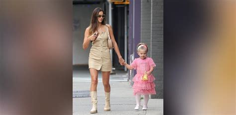 Irina Shayk Out With Daughter In Nyc After Partying With Leo Dicaprio