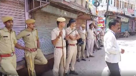 करौली हिंसा पुलिस ने Fir लिखी कहा अचानक मस्जिद से पत्थरों की बारिश