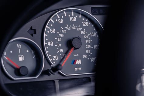 "BMW M3 CSL (E46) - Exceptional Performance and Stunning Aesthetics"