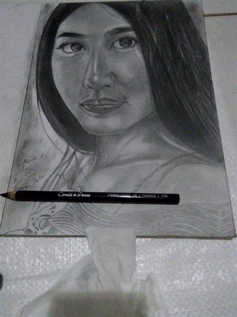 Lukis Sketsa Wajah Hitam Putih Realis