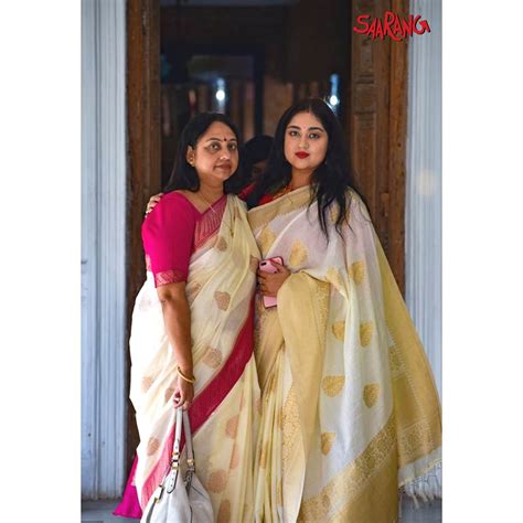 322 Likes 9 Comments Saarang Saarangsareeskolkata On Instagram “perfect Sarees For Durga