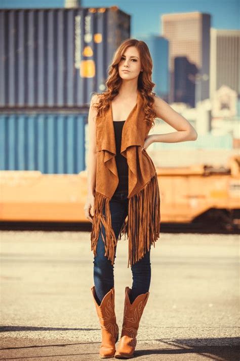 Introducir 43 Imagen Outfit Vestido Con Botas Vaqueras Abzlocal Mx